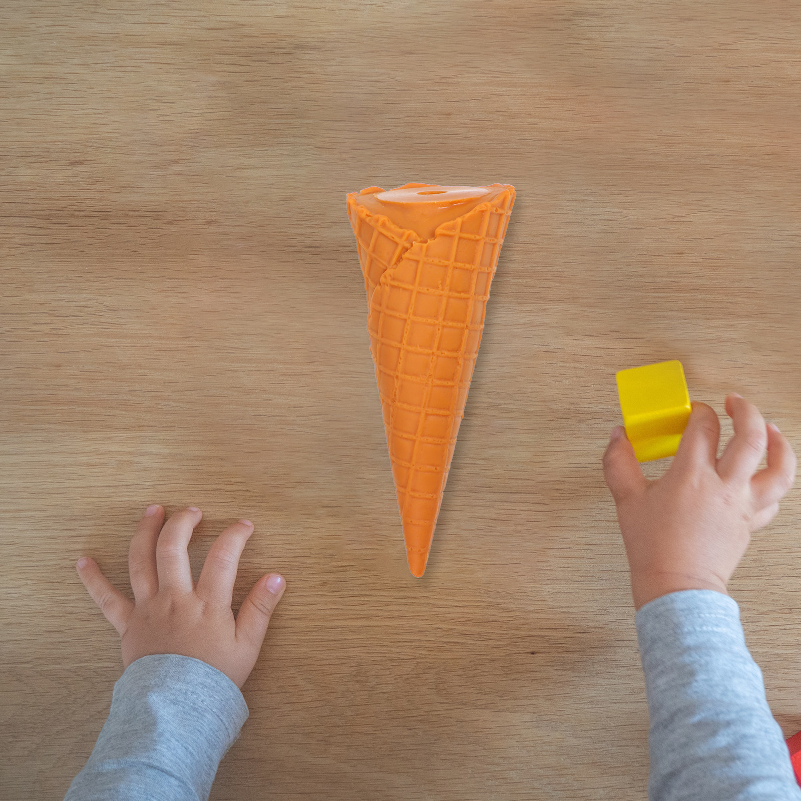 Fake Ice Cream Cone Realistic  - огляд і ціна Party Event Supplier