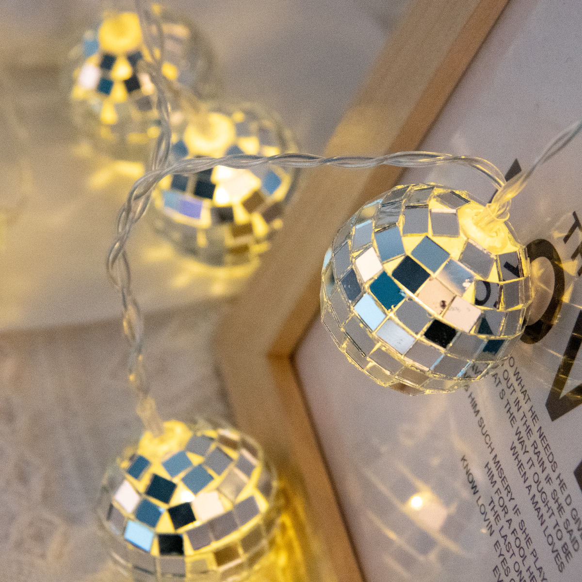 1.5m LED Mirror Ball String Li - огляд і ціна Event Party Dj